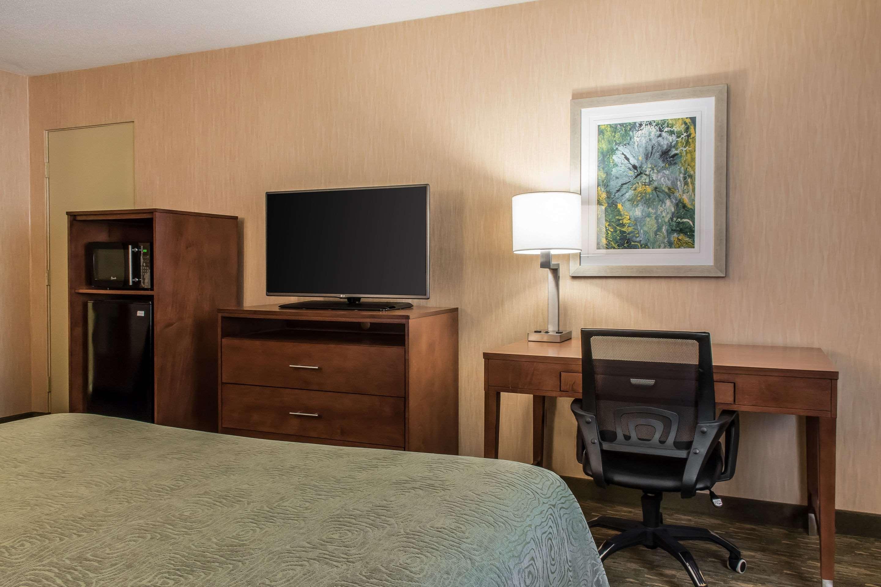 Quality Inn Бедфорд Экстерьер фото