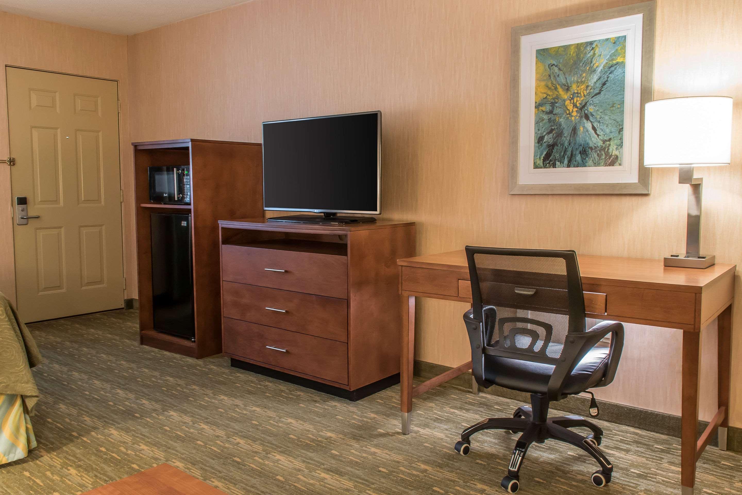 Quality Inn Бедфорд Экстерьер фото