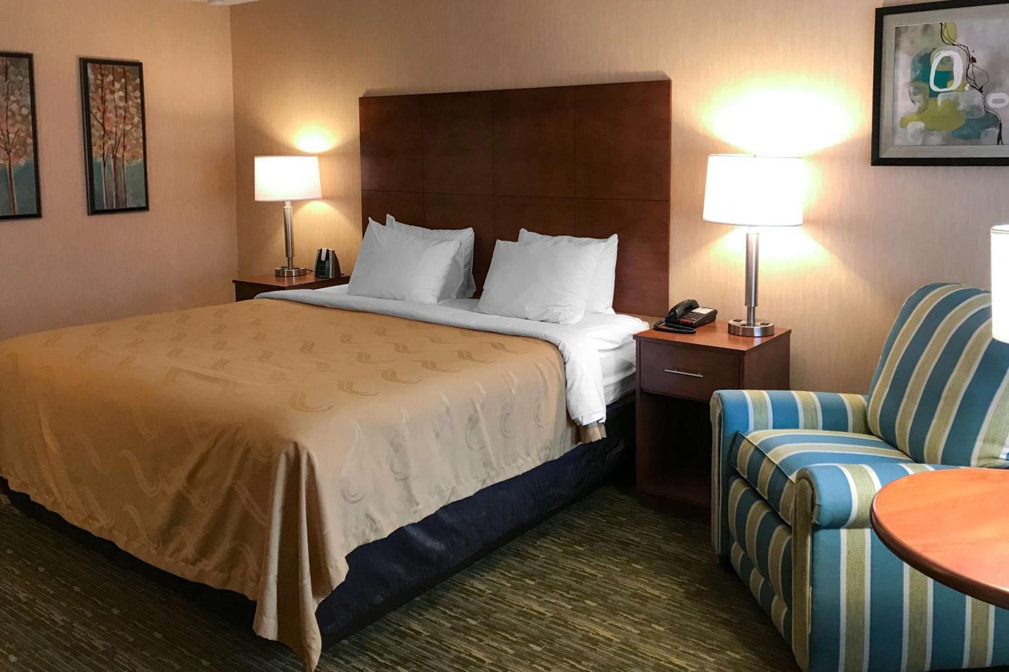 Quality Inn Бедфорд Экстерьер фото