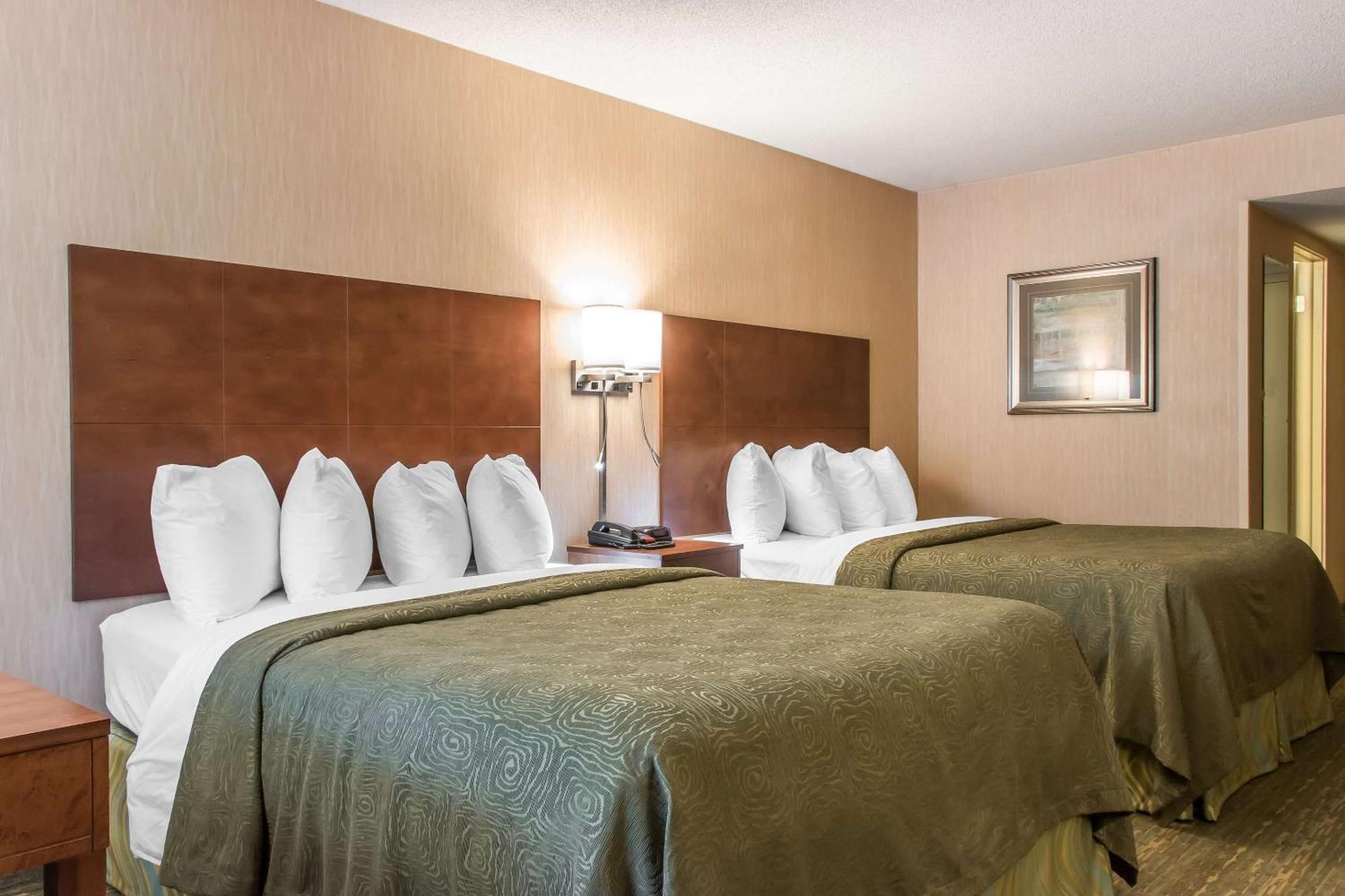 Quality Inn Бедфорд Экстерьер фото